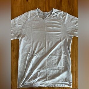 Men’s Lululemon Metal Vent Tech short sleeve shirt Size Small